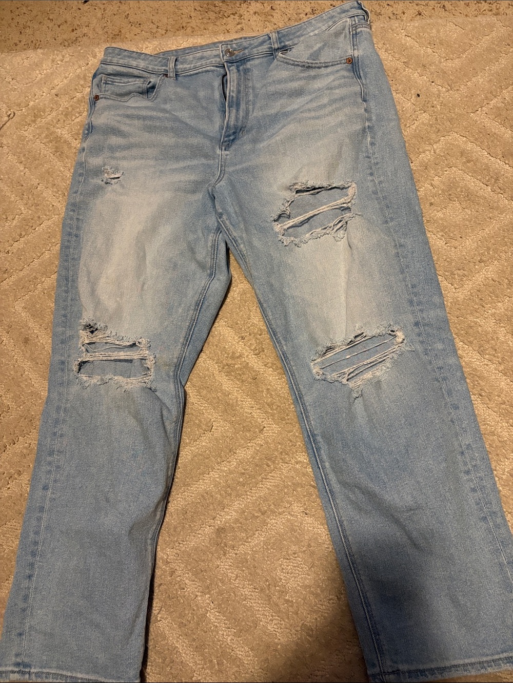 American Eagle Outfitters Light Wash Distressed Boyfriend Jeans